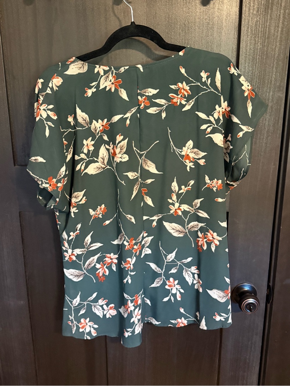 West Kei Green Floral V-Neck Short Sleeve Blouse - Picture 3 of 3